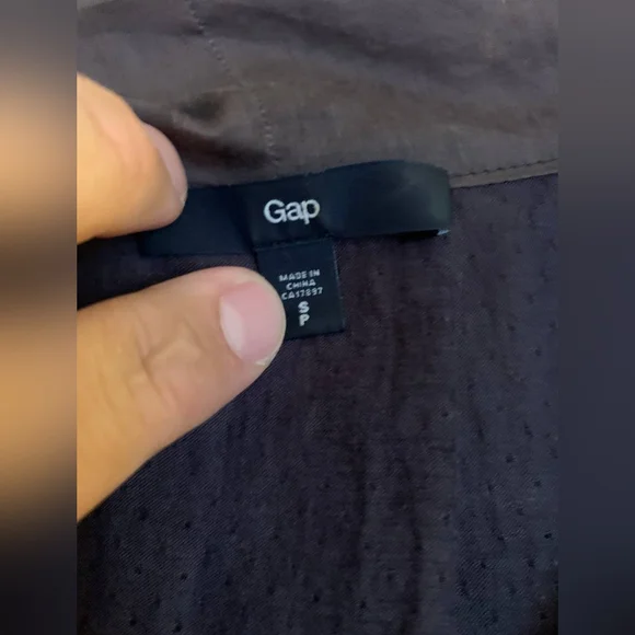 Gap Top Size S - Picture 2 of 2